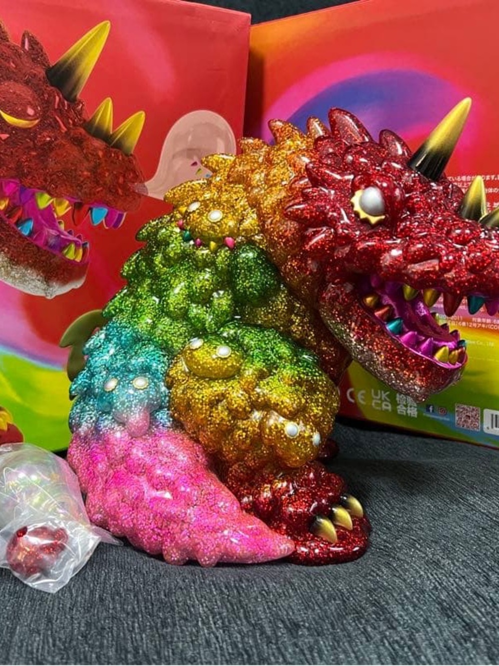 POP MART x INSTINCTOY Dreamy Vincent (Aurora Glitter Red)